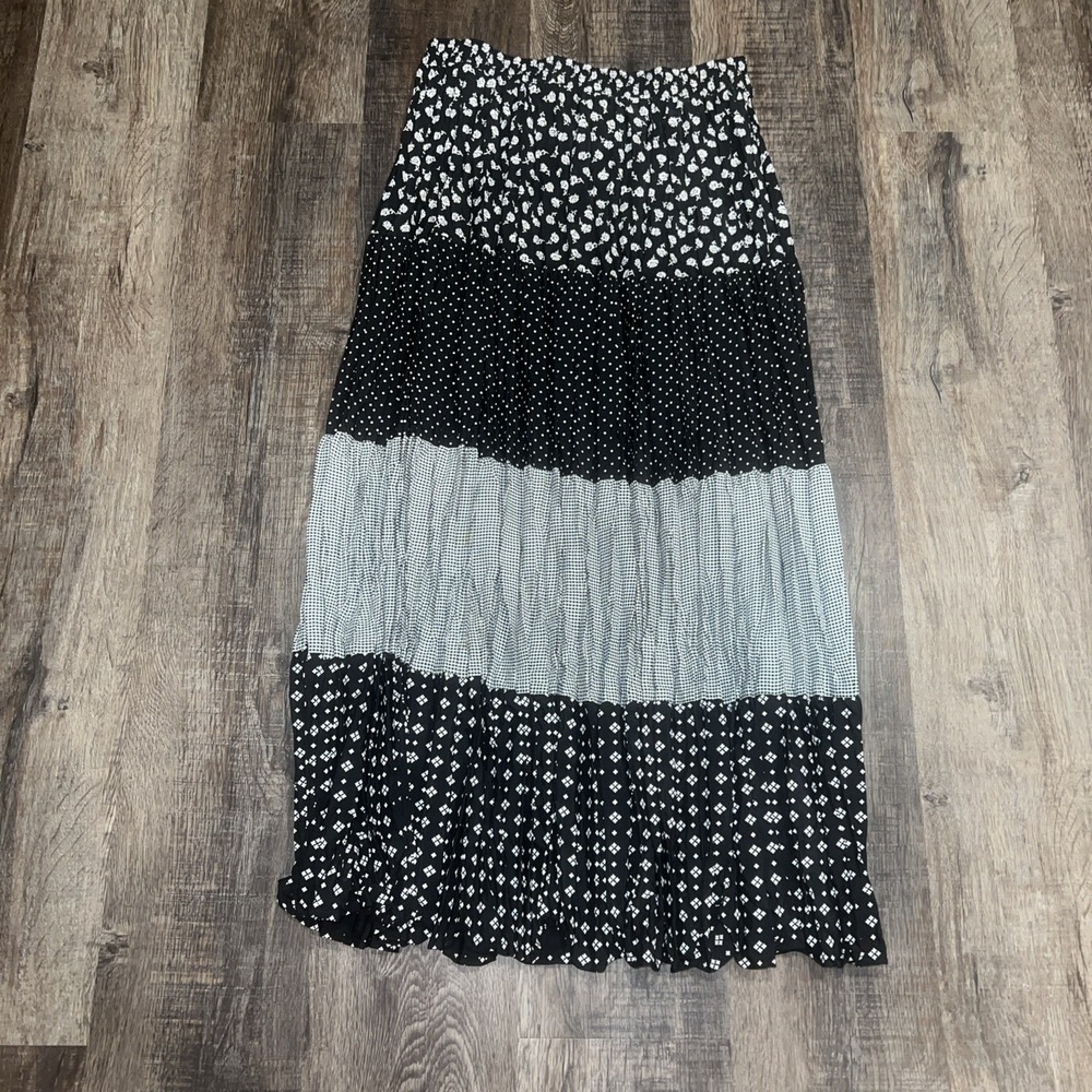 Vintage Box Office~MEDIUM~Broomstick Style Skirt In Black And White Patterns